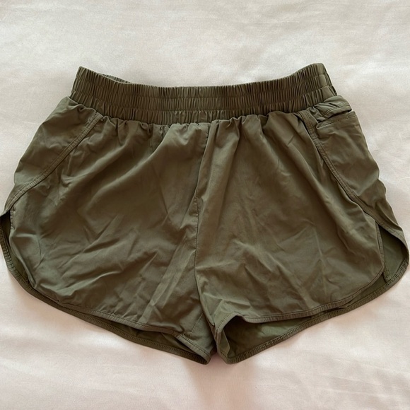 Women’s Merokeety Athletic Shorts Olive Green Size Medium Built In Panty - Picture 1 of 3